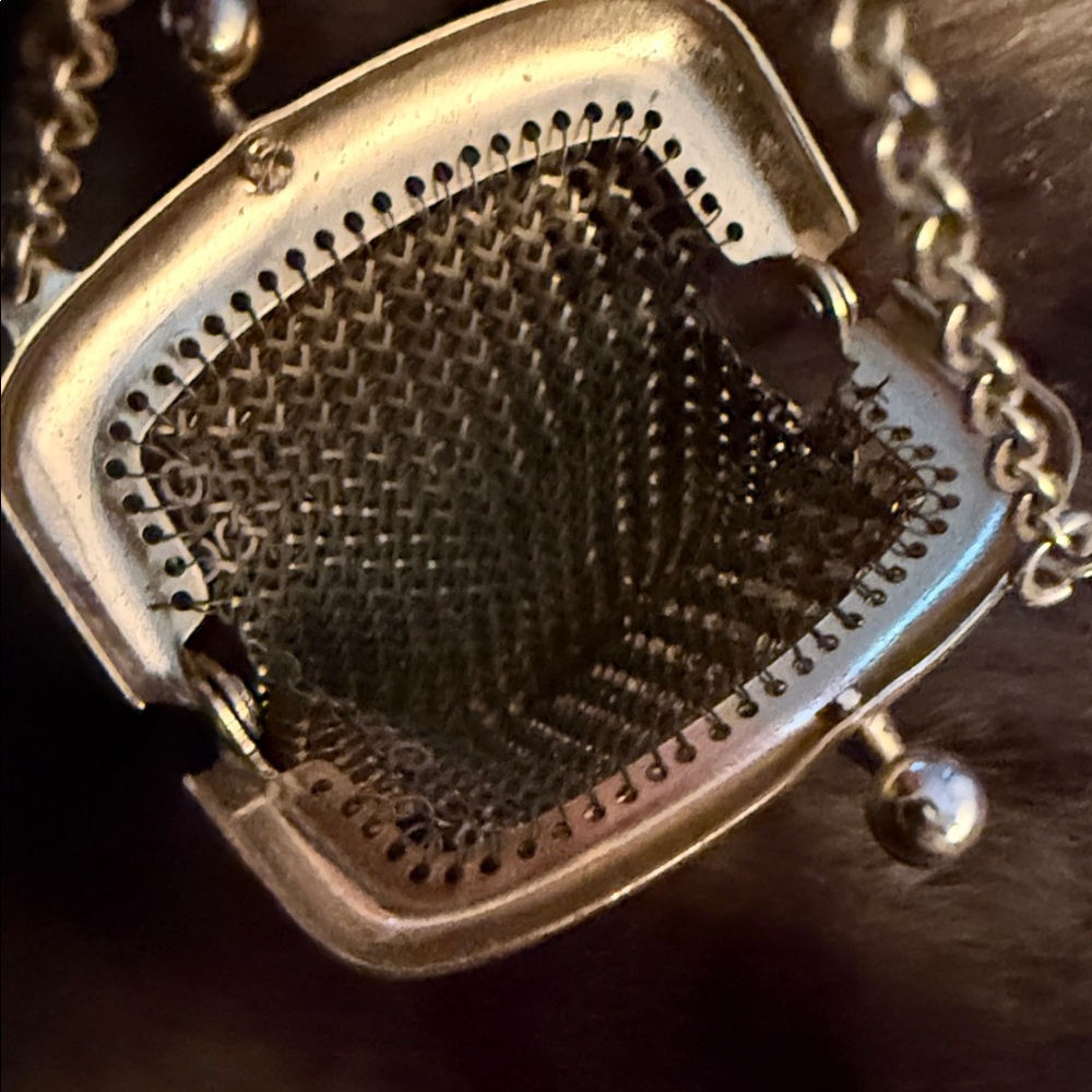 Vintage Gold Miniature Coin Purse - Picture 2 of 3